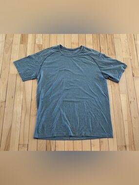 Lululemon Metal Vent Tech Short Sleeve Blue Large